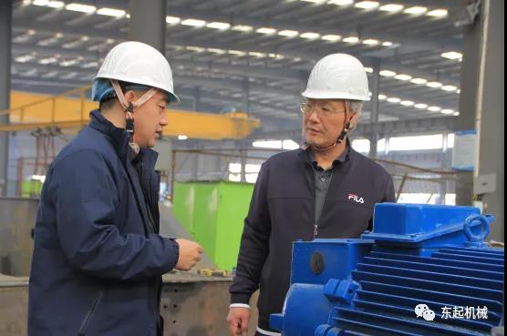 河南工業(yè)大學機電工程學院院長、碩士研究生導師惠延波教授等一行蒞臨東起集團參觀考察